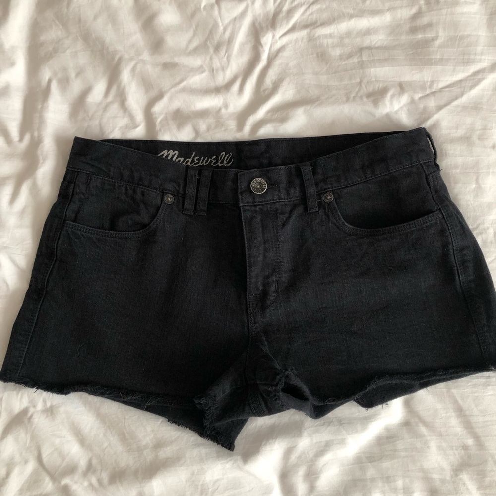 Madewell black low rise jean shorts size 28